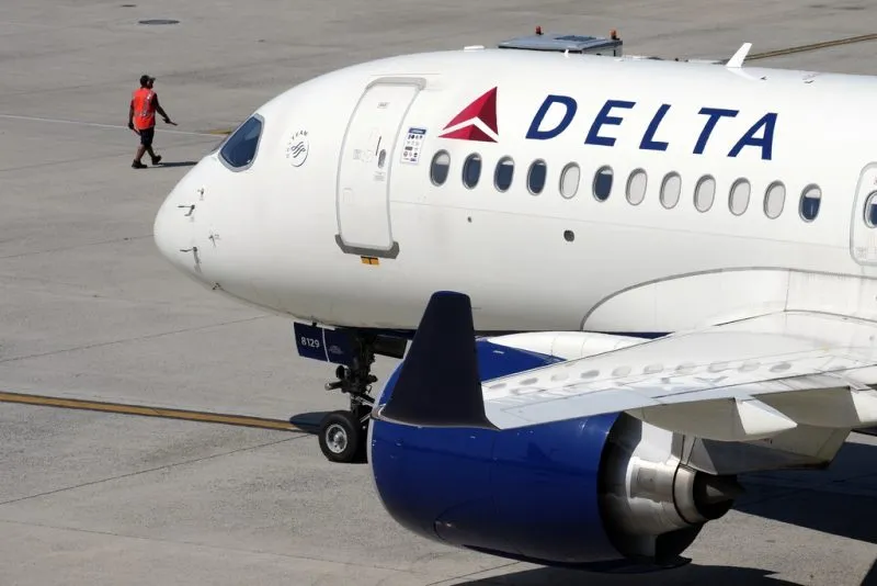Delta Connection DL3543 Emergency Landing